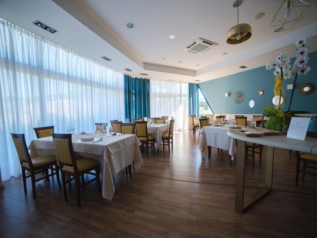 Hotel Select Atessa Eksteriør billede