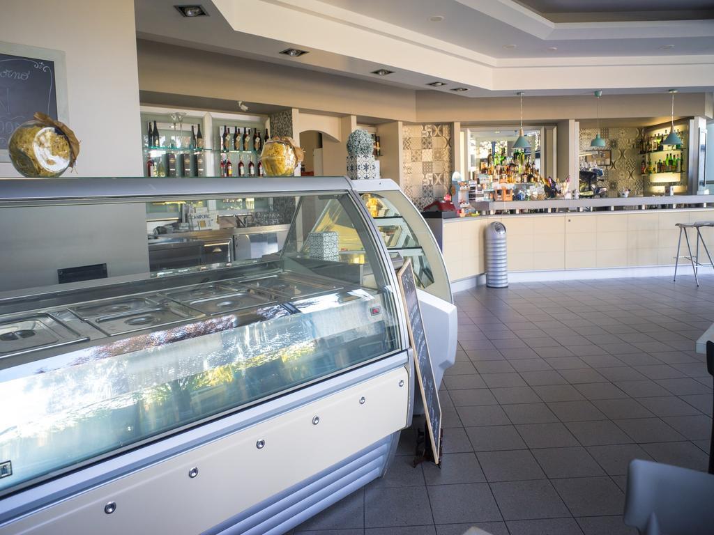 Hotel Select Atessa Eksteriør billede
