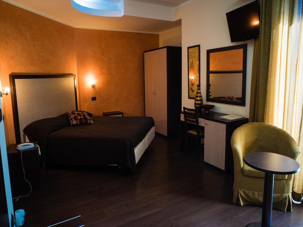 Hotel Select Atessa Eksteriør billede