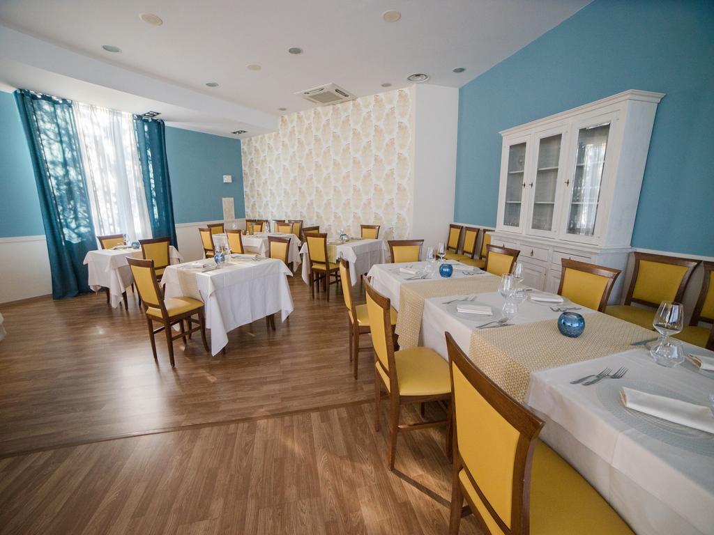 Hotel Select Atessa Eksteriør billede